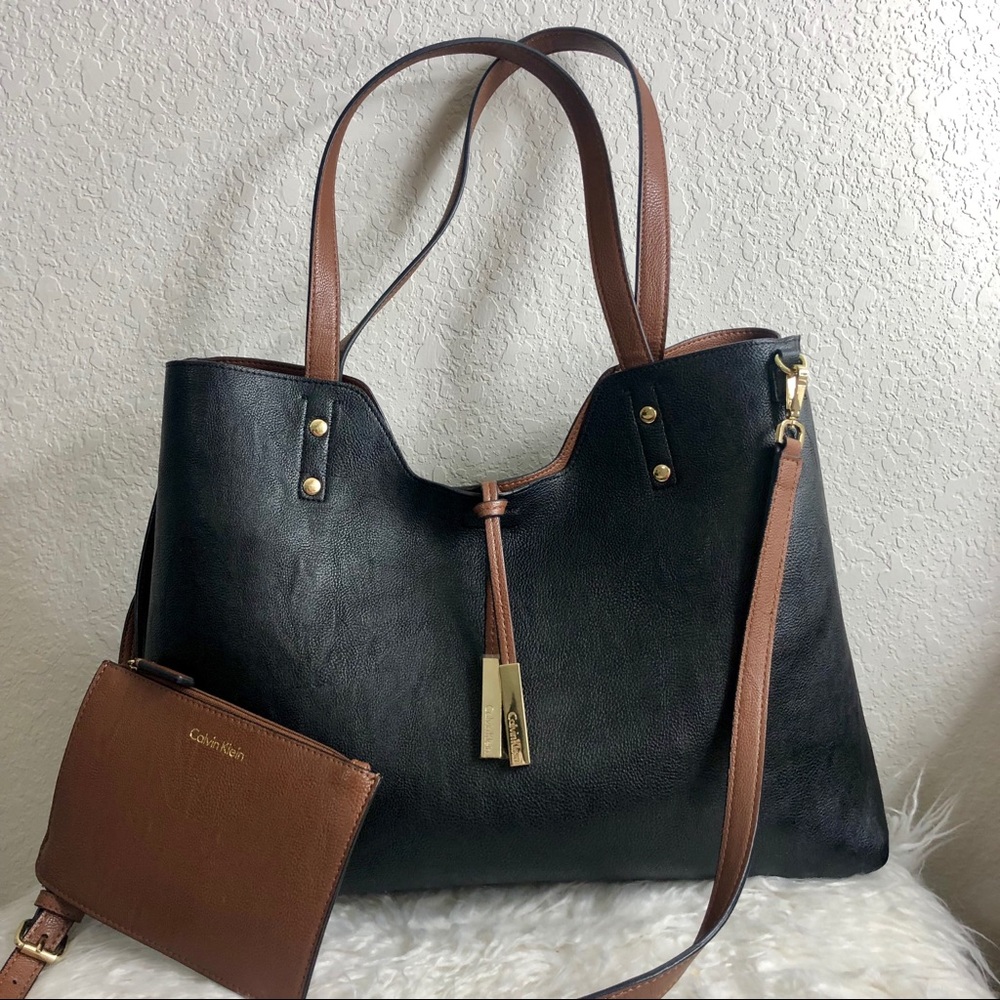 Calvin Klein reversible shoulder bag